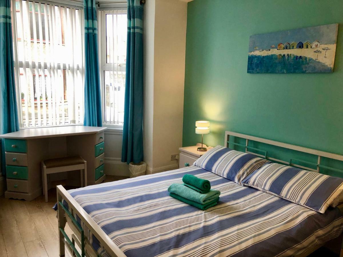 Princess St Apartments Portrush Esterno foto