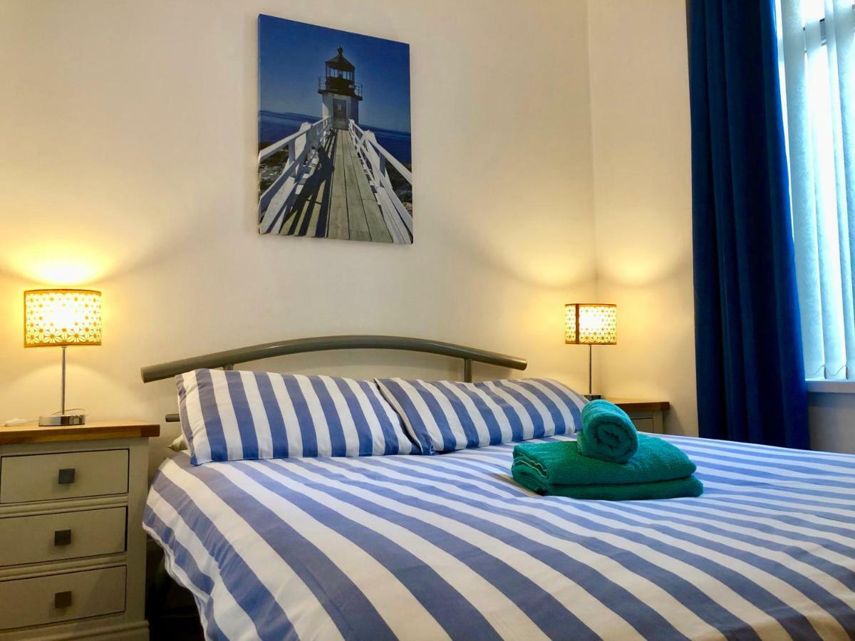 Princess St Apartments Portrush Esterno foto