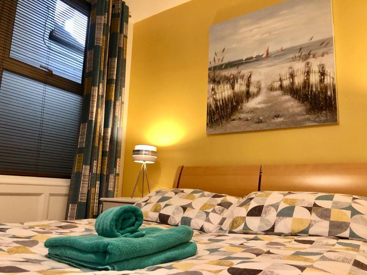 Princess St Apartments Portrush Esterno foto