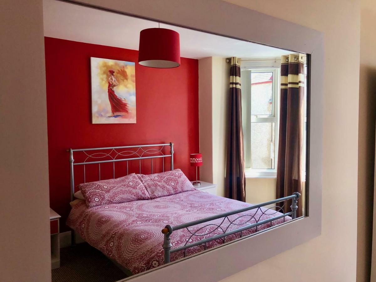 Princess St Apartments Portrush Esterno foto